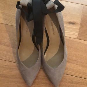 NWOT Banana Republic beige ballet heels size 8